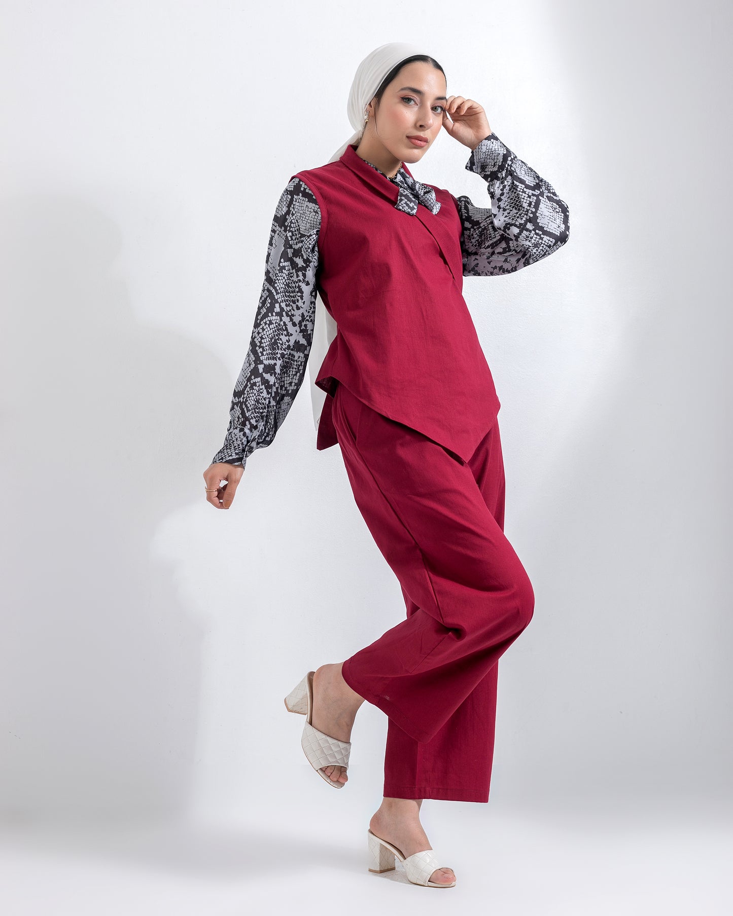 Light  Breeze Linen AURA's burgundy set