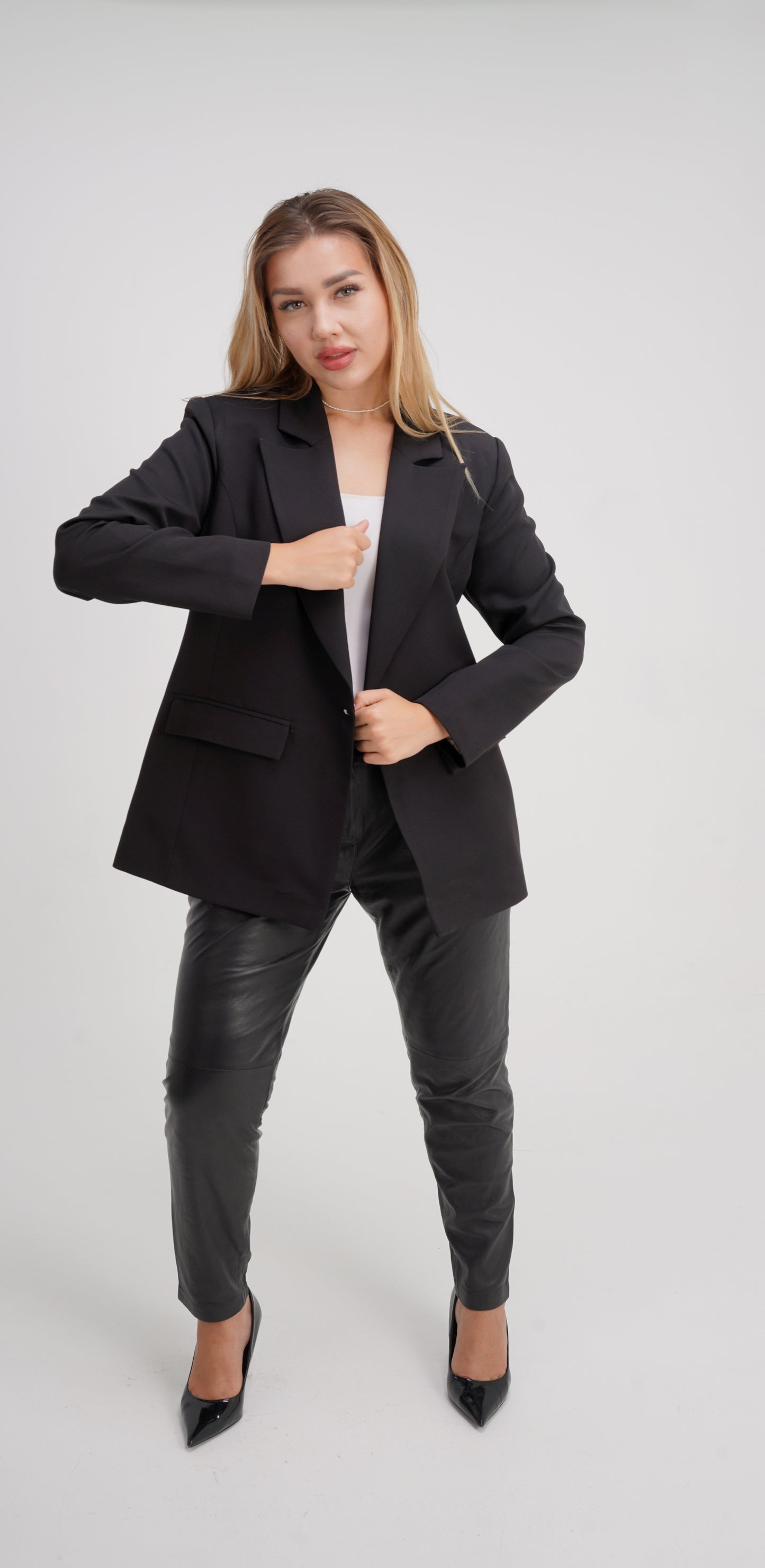 Black Elegance Blazer