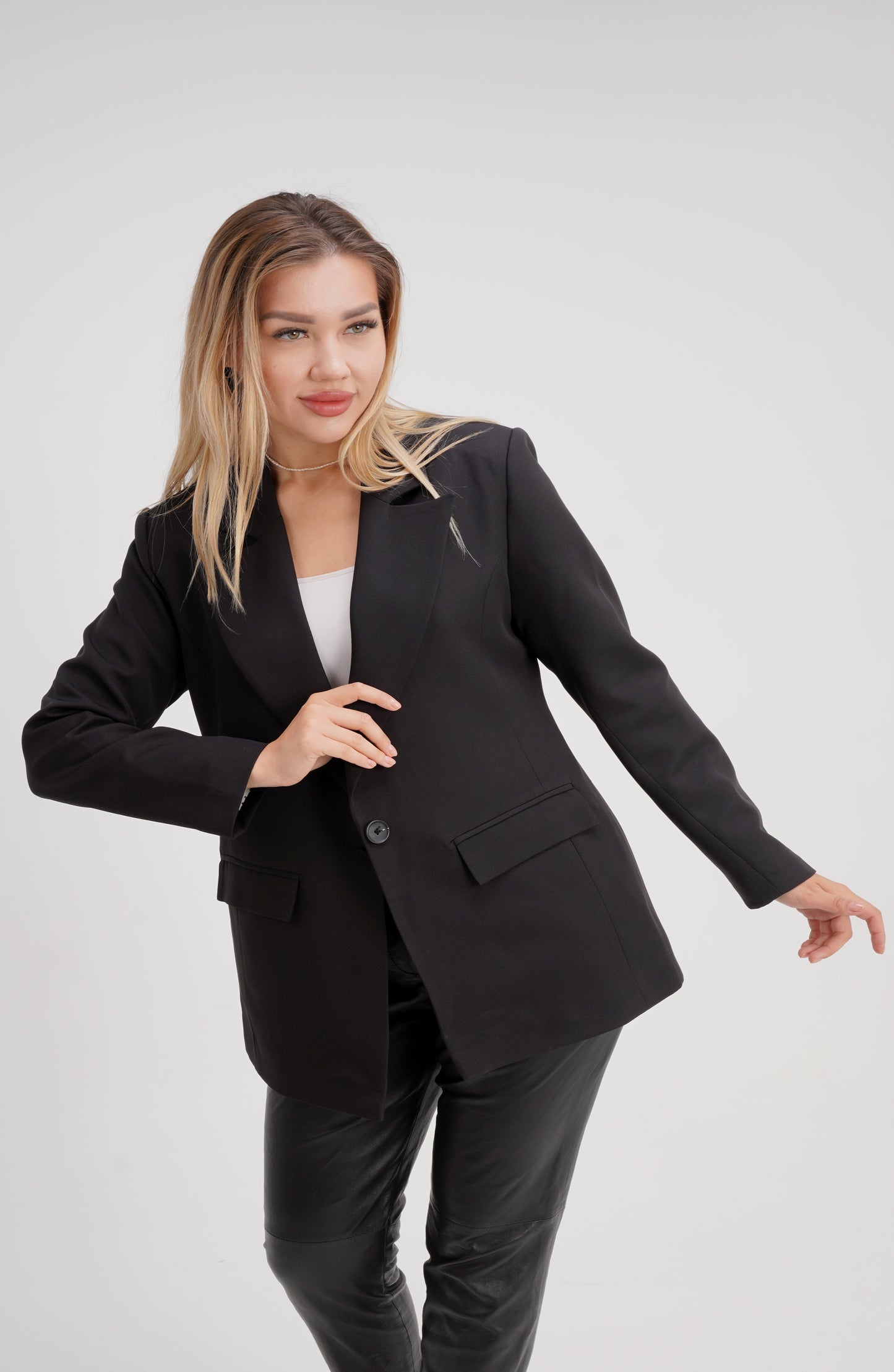Black Elegance Blazer